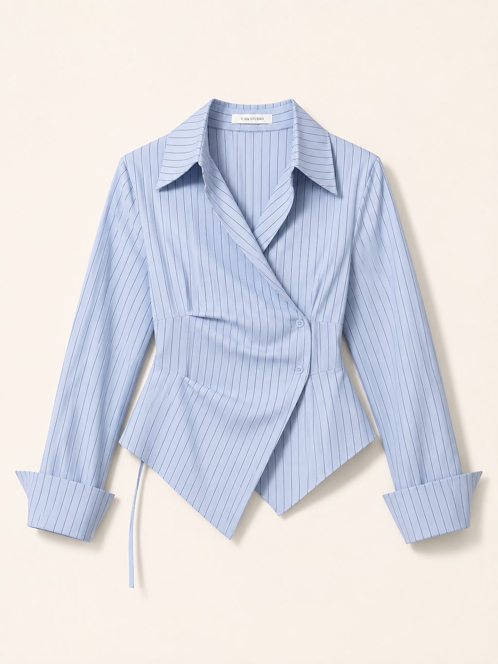 Chemise Asymétrique à Rayures – Élégance Structurée