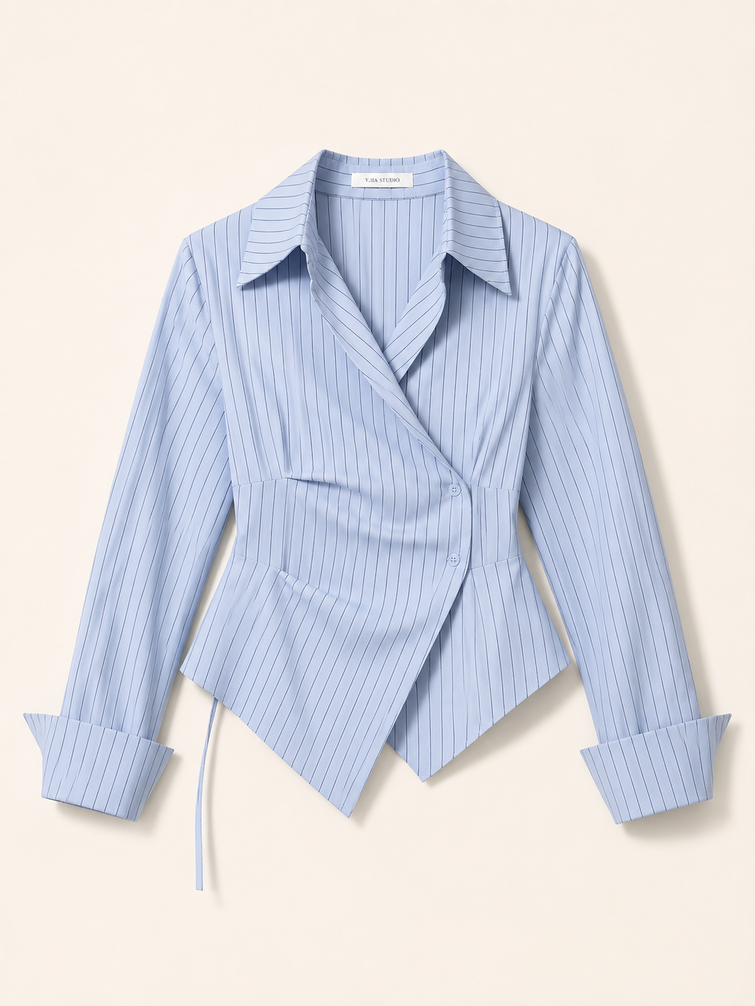 Chemise Asymétrique à Rayures – Élégance Structurée