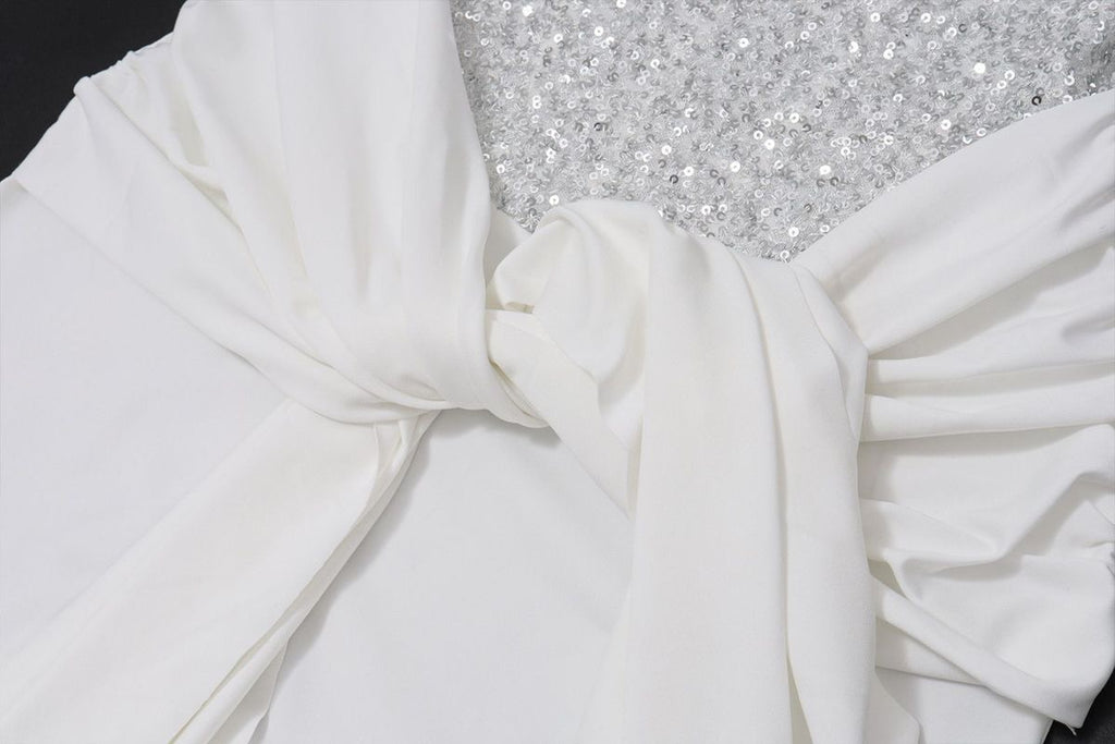 Robe de soirée blanche ou bordeaux – Coupe chic